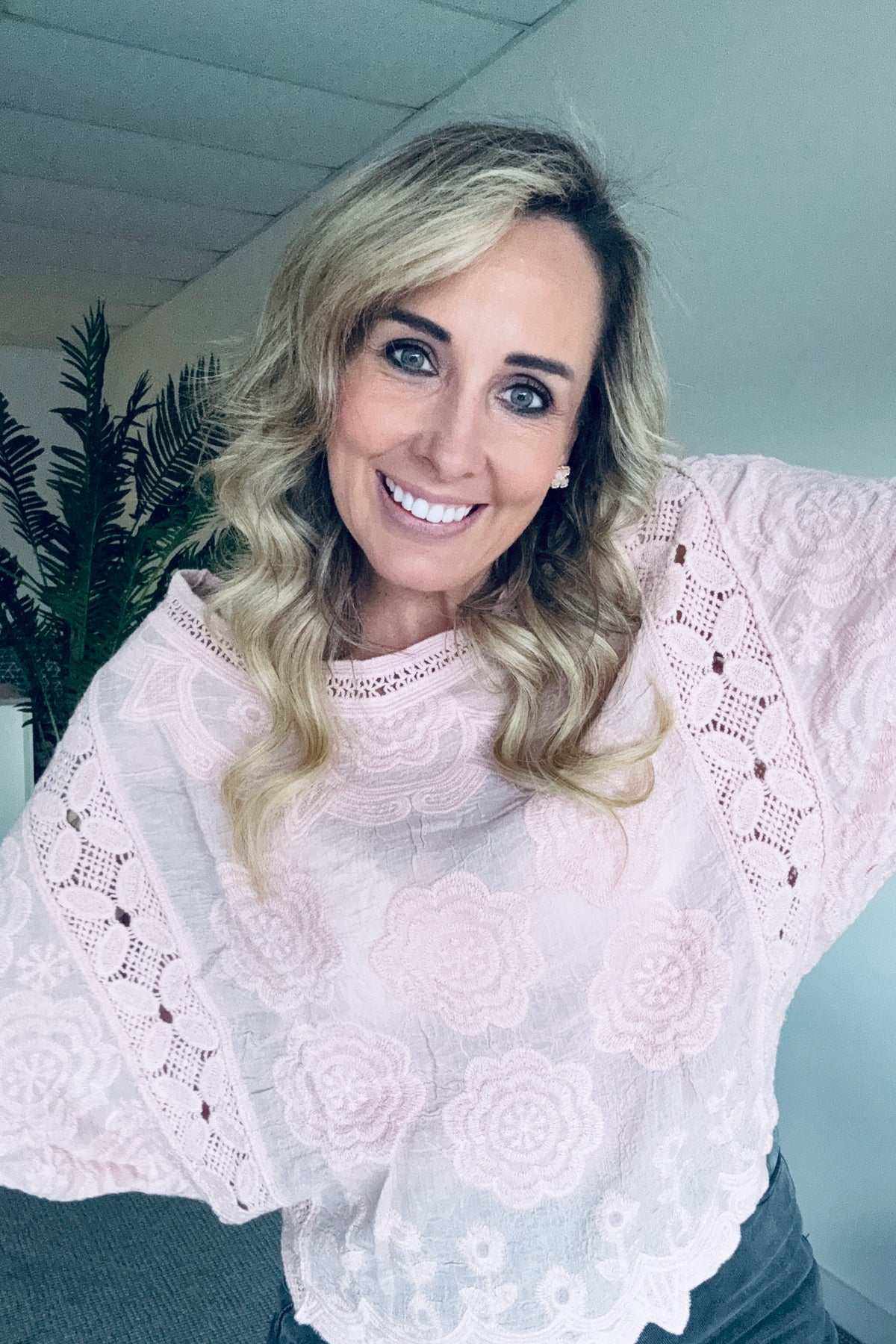 Batwing Crochet Top- Pink