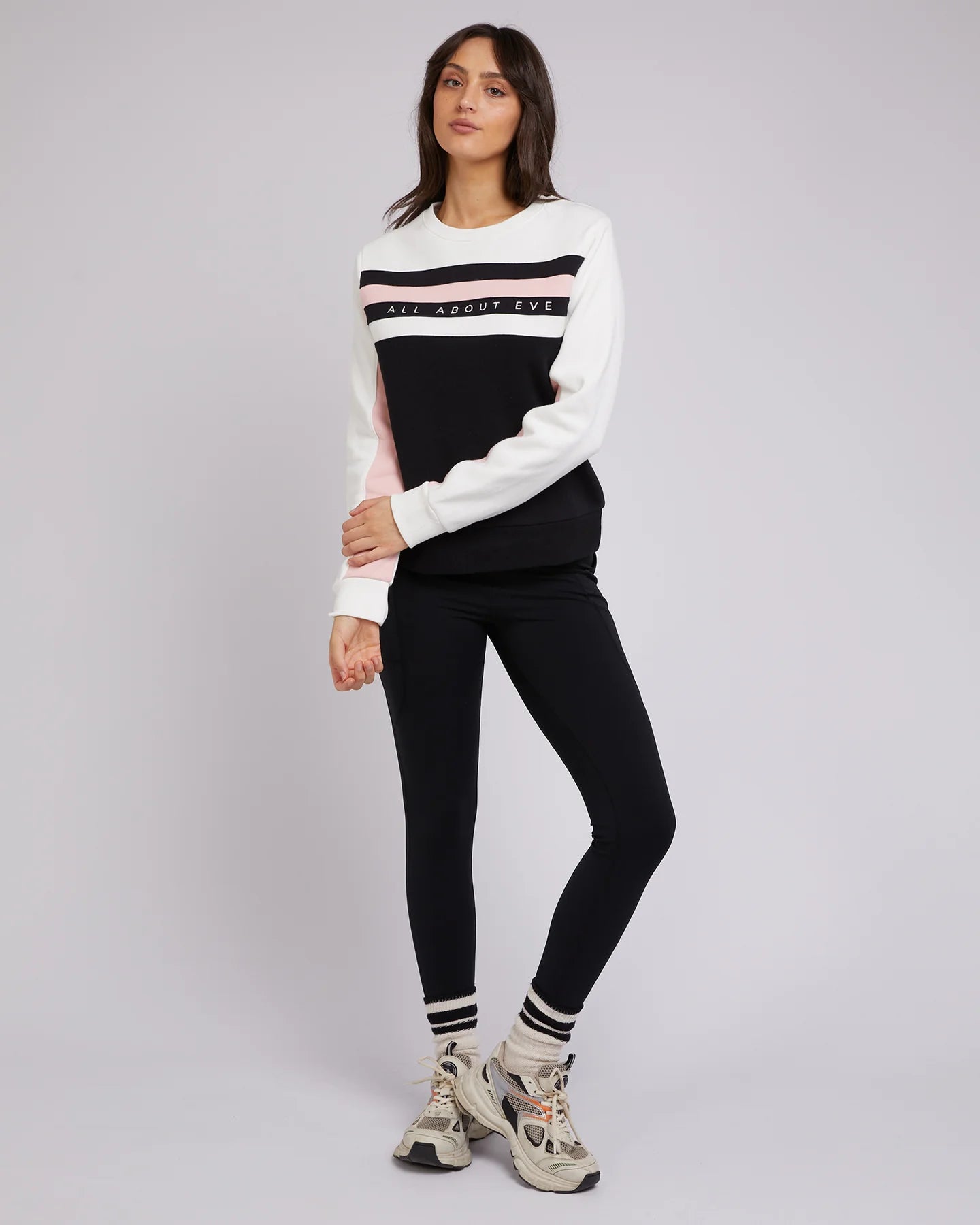 Base Contrast Crew- Vintage White