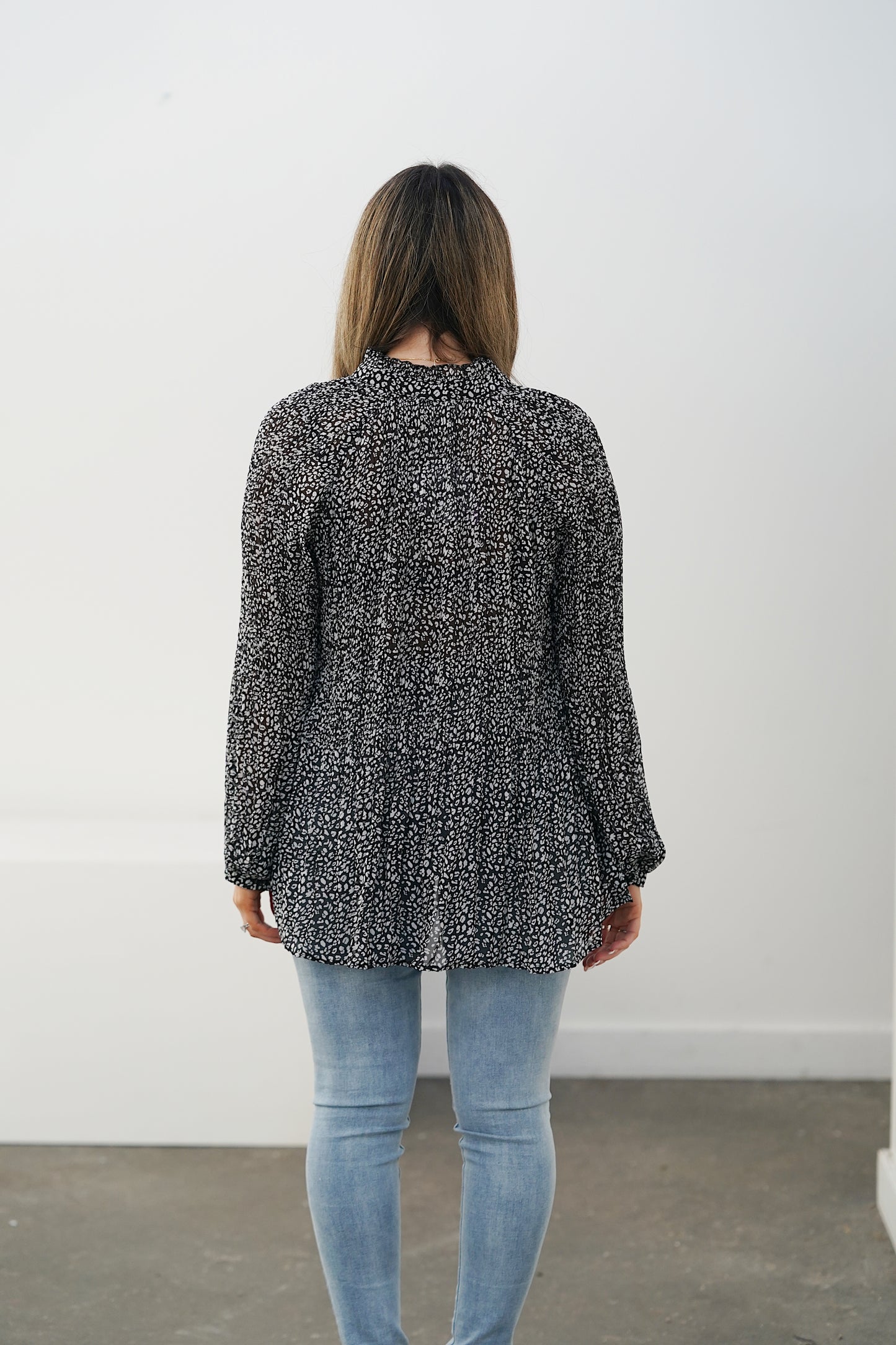 Ivy Shirt- Black Pebble