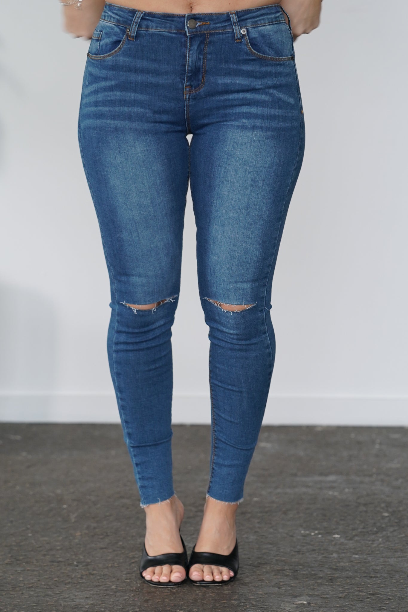 Mia Cropped Skinny Jean - Blue Wash