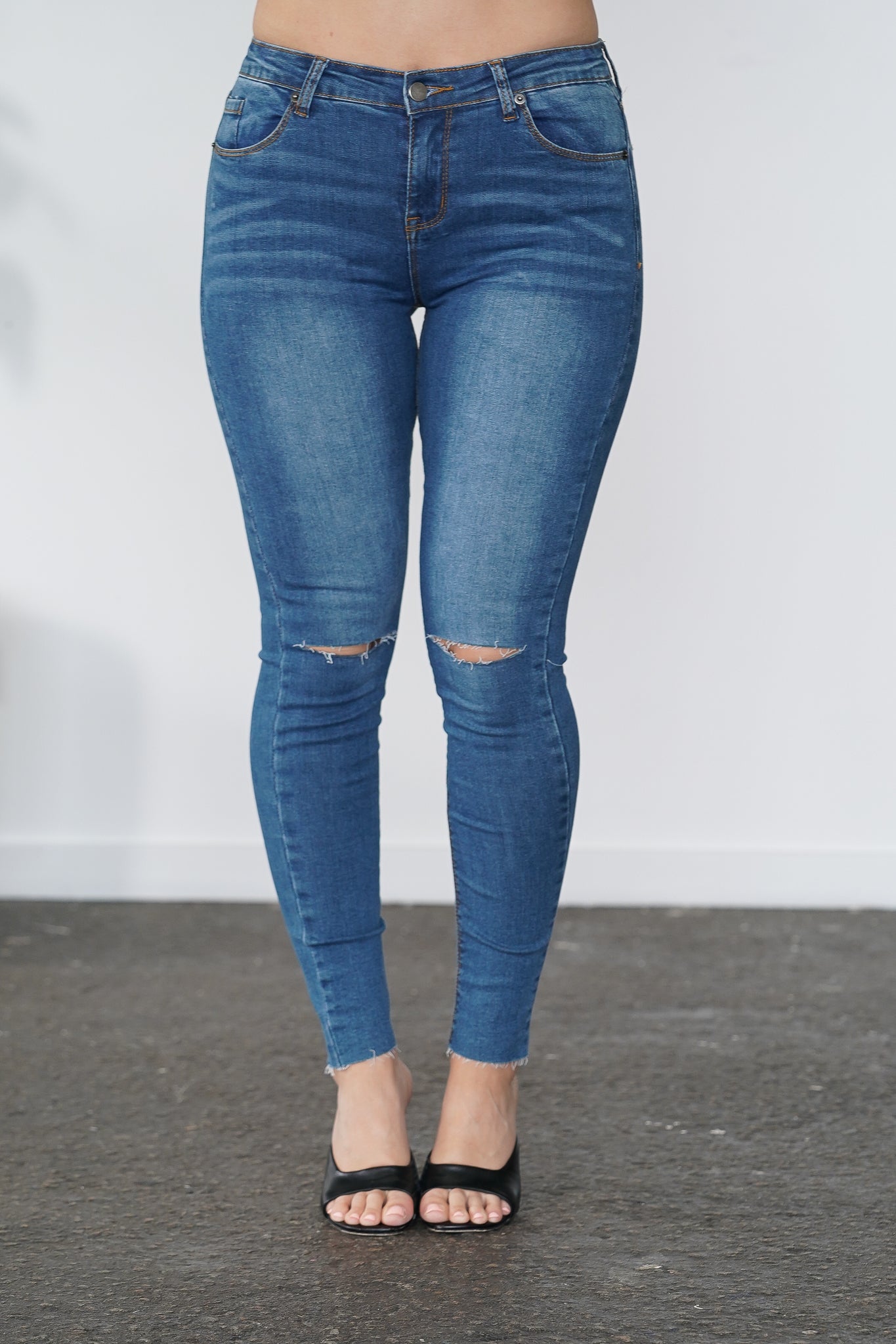 Mia Cropped Skinny Jean - Blue Wash