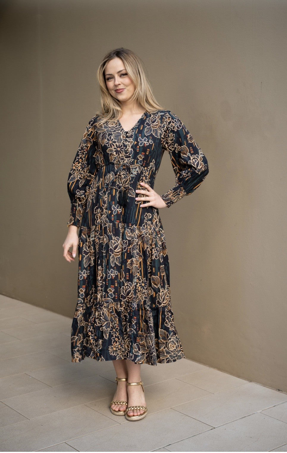 Winter Leaf Dress- Black