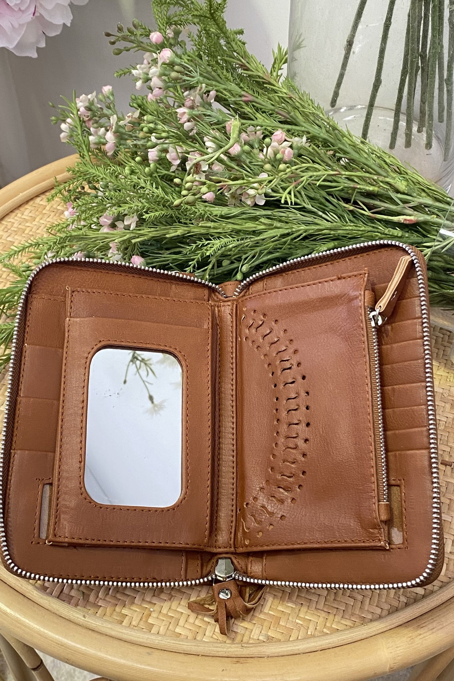 Penida Wallet - Tan