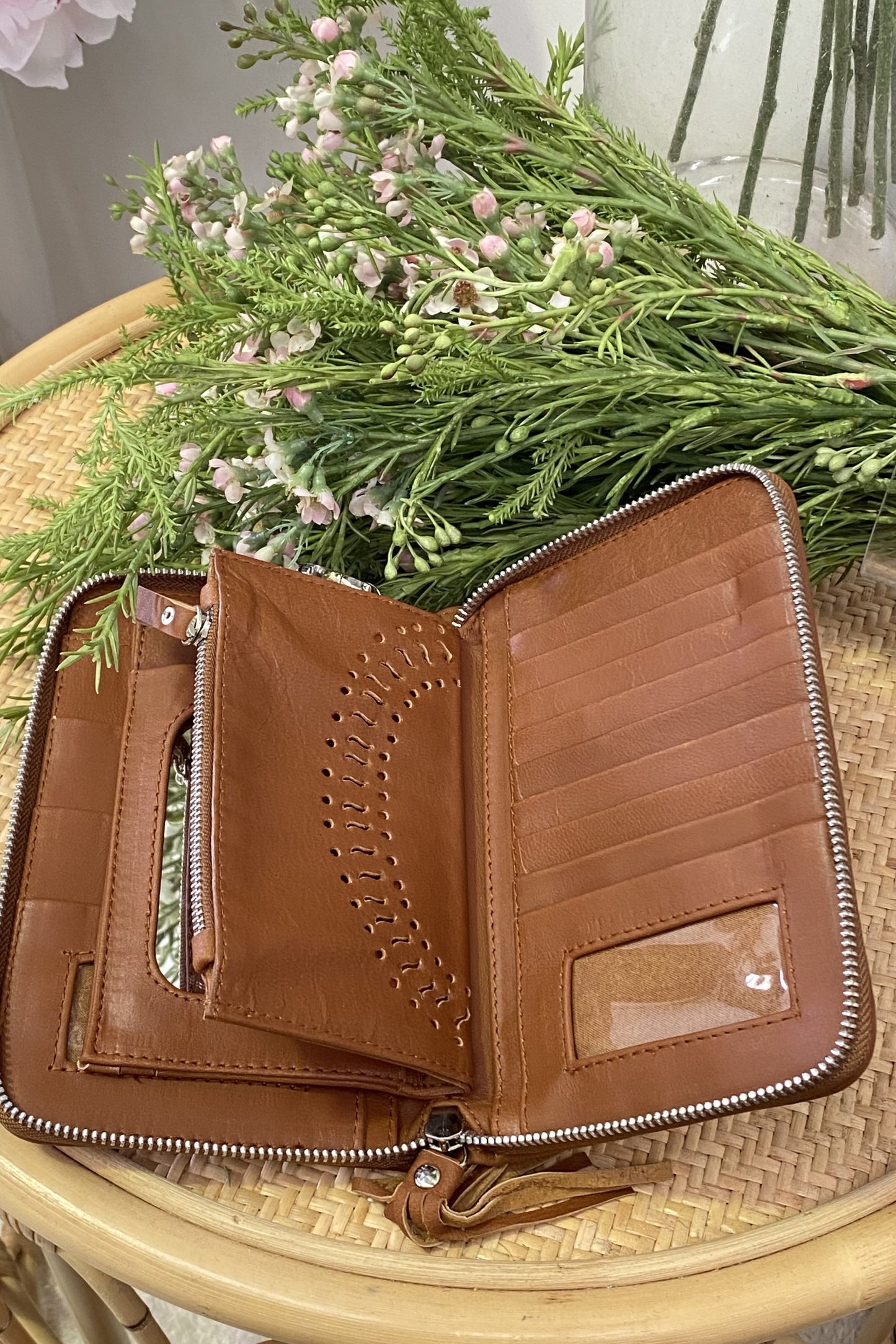 Penida Wallet - Tan