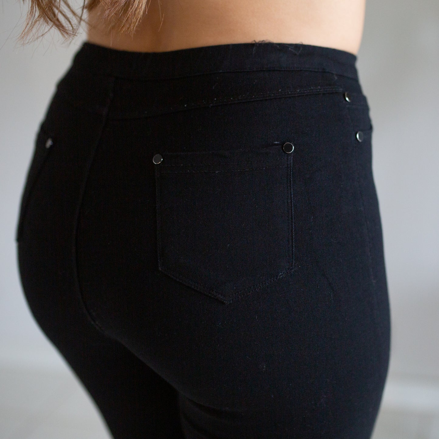Riptide Freedom Jegging - Black with rips