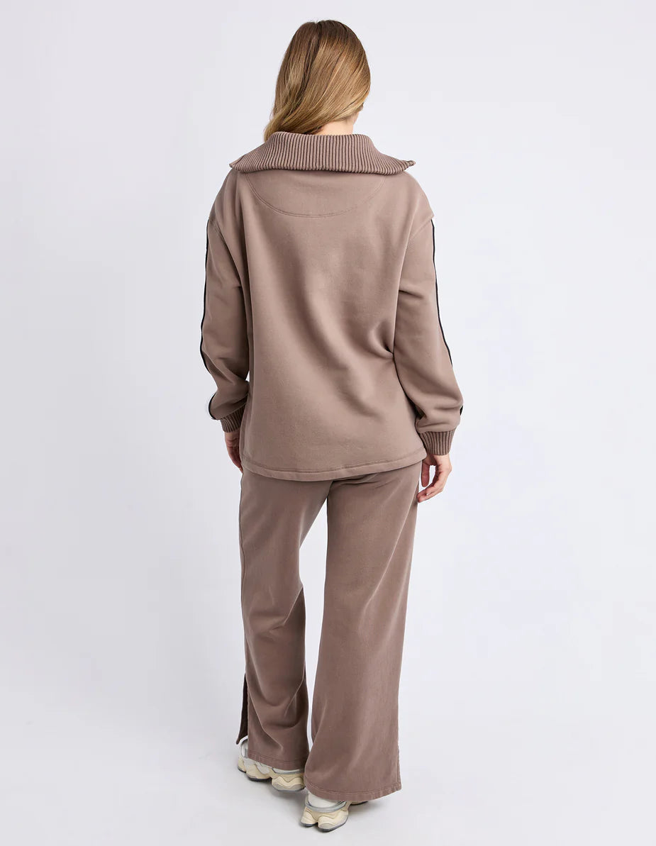 Knit Collar Crew- Brown