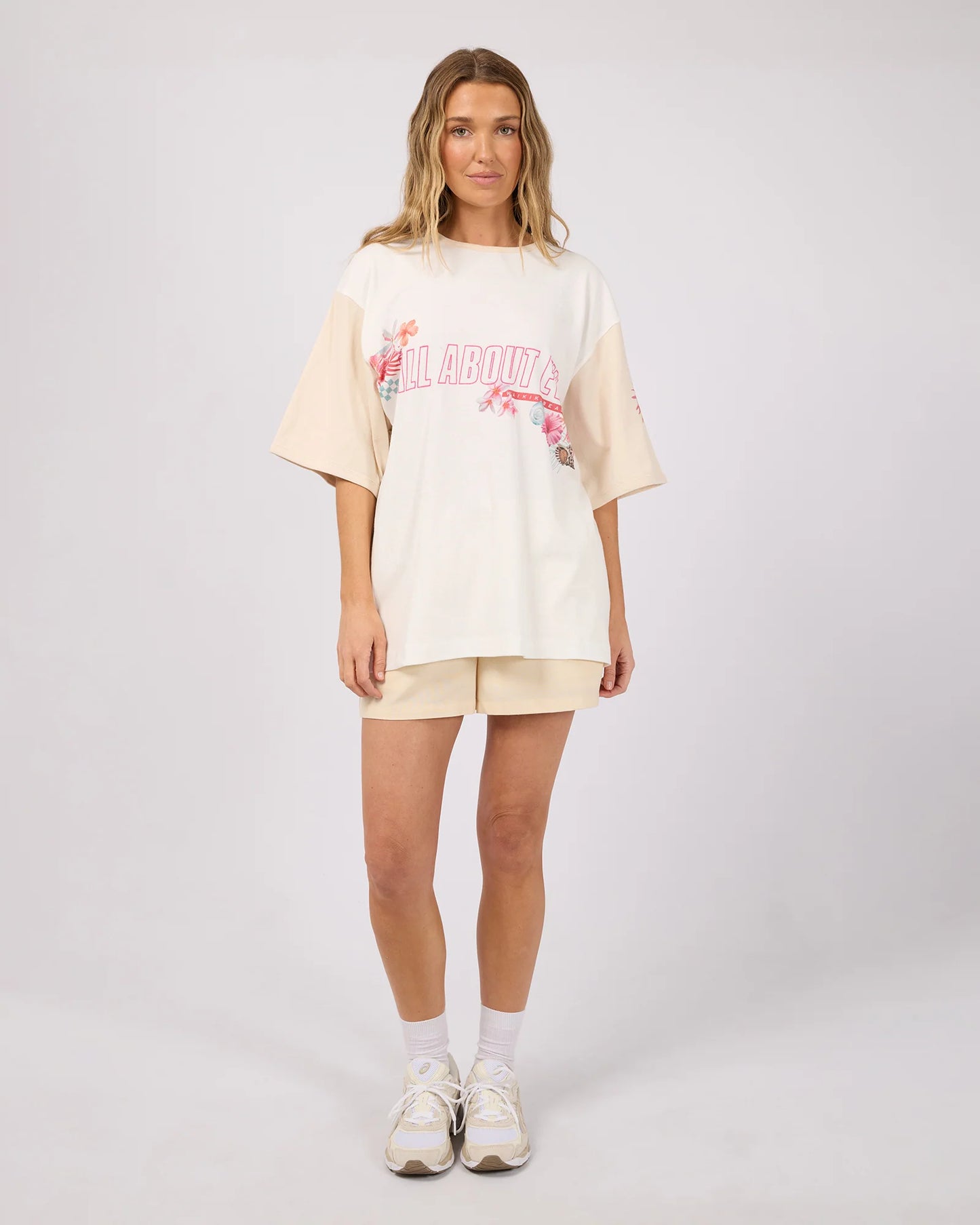 Hawaiian Hibiscus Oversized Tee- Vinatage White