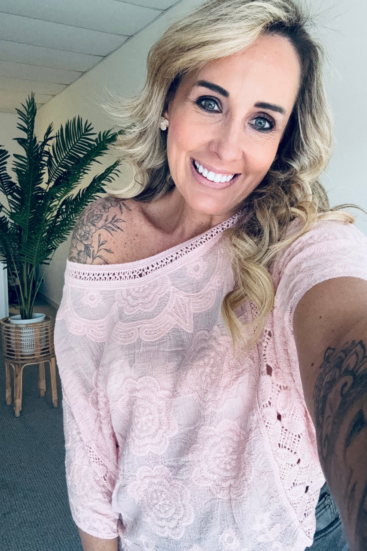 Batwing Crochet Top- Pink