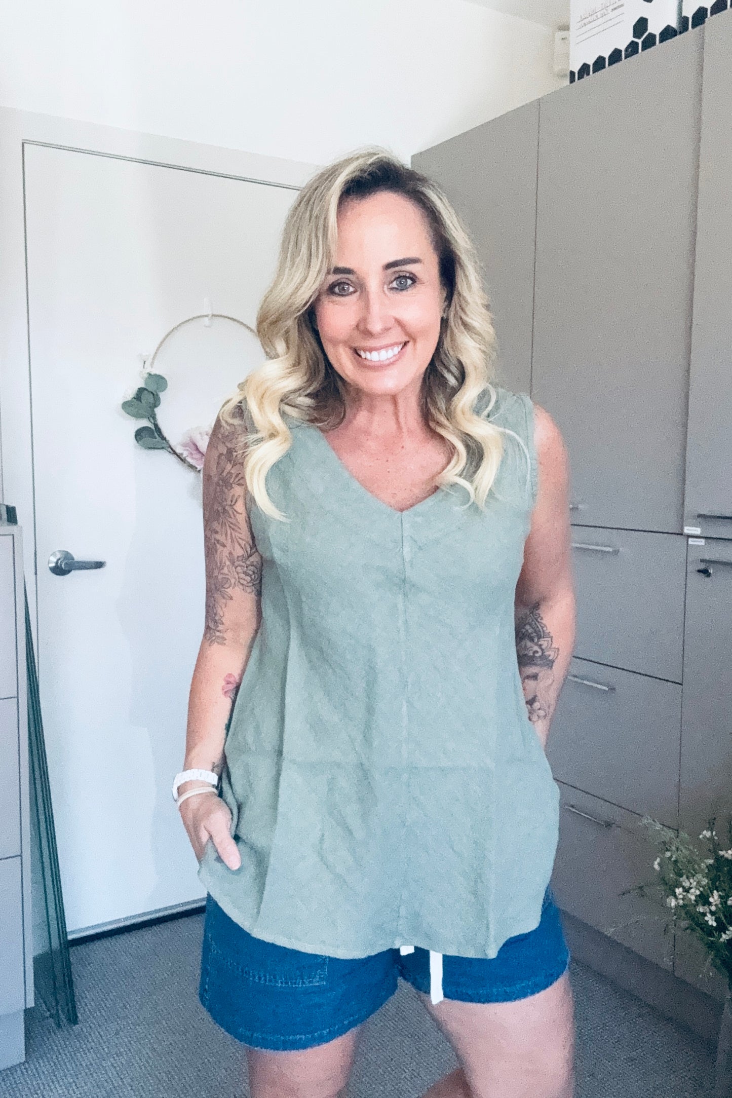 Linen Vee Tank - Khaki