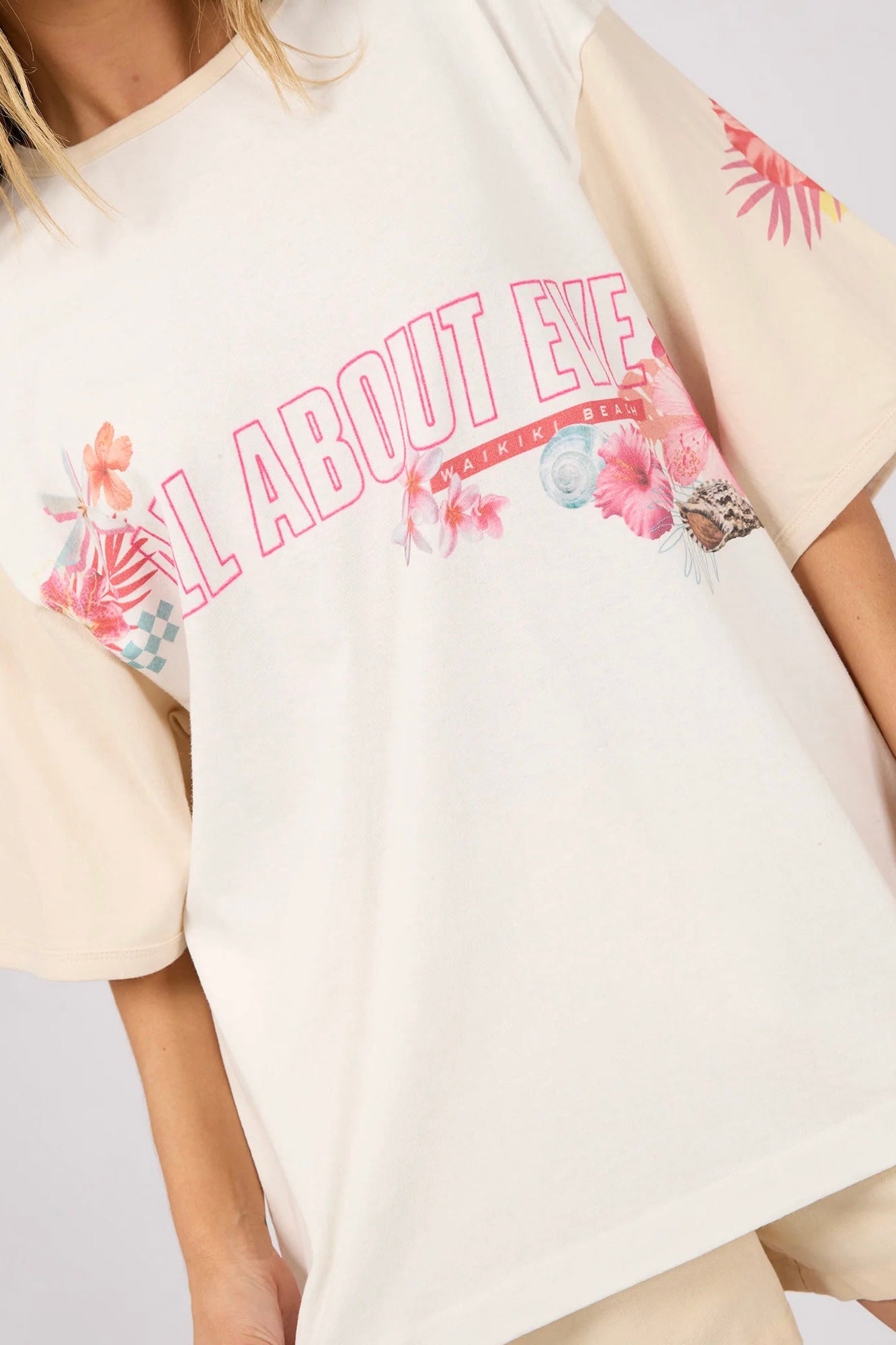 Hawaiian Hibiscus Oversized Tee- Vinatage White