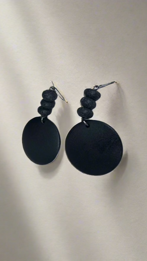 Step Stone Earring- Black