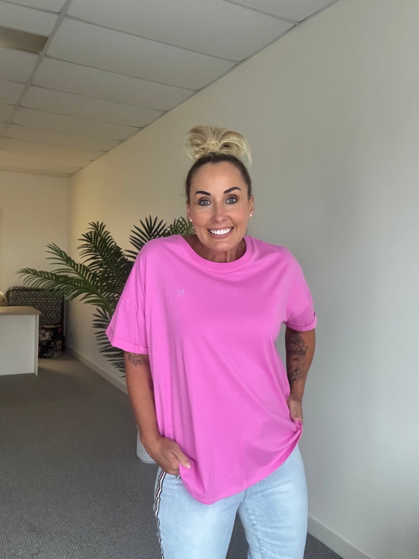 Halli S/S Tee- Super Pink