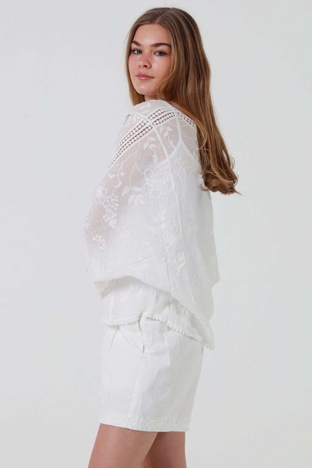 Willow Grace Vee Top- White