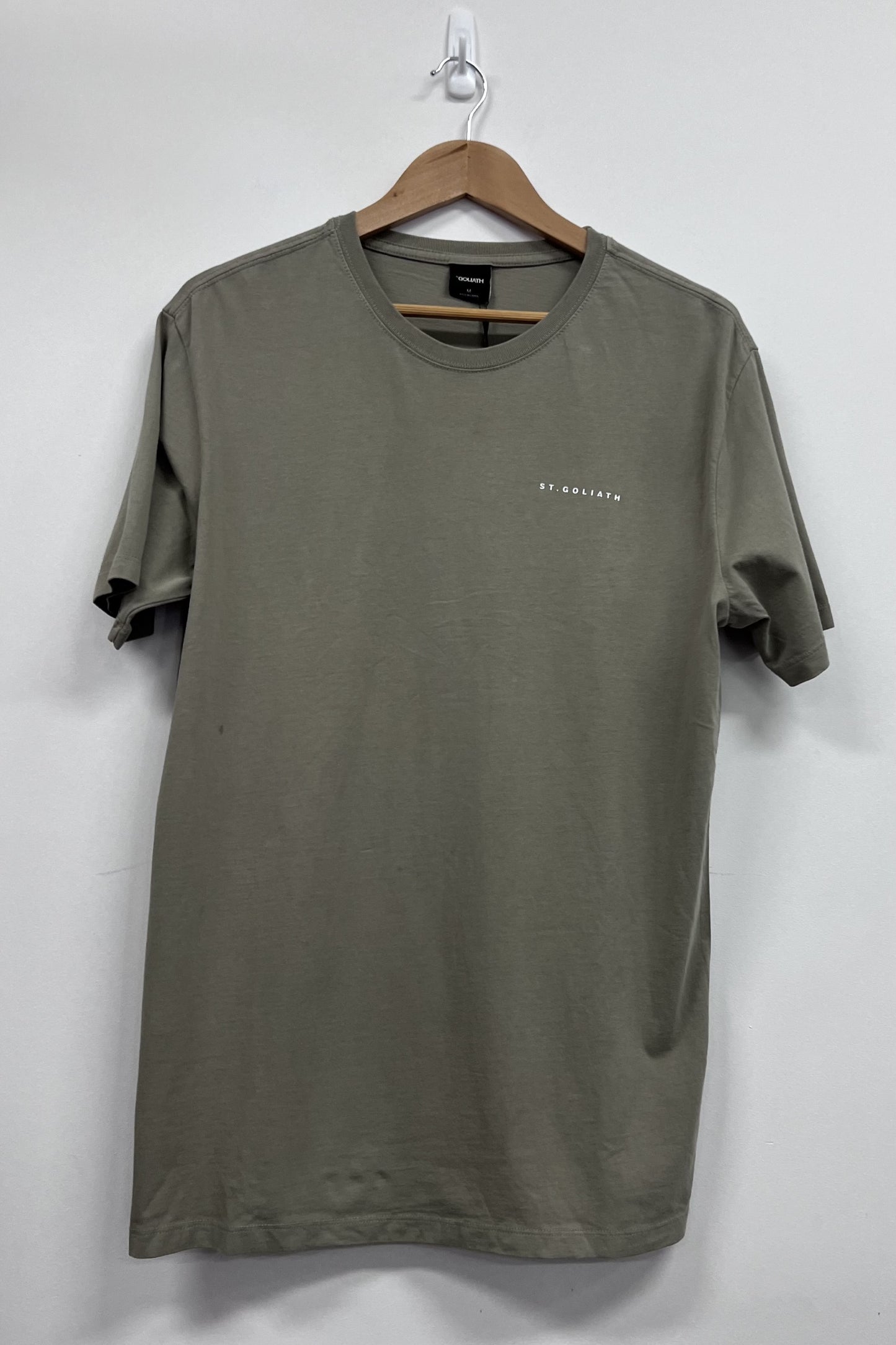 Men's Essential Tee- Olive