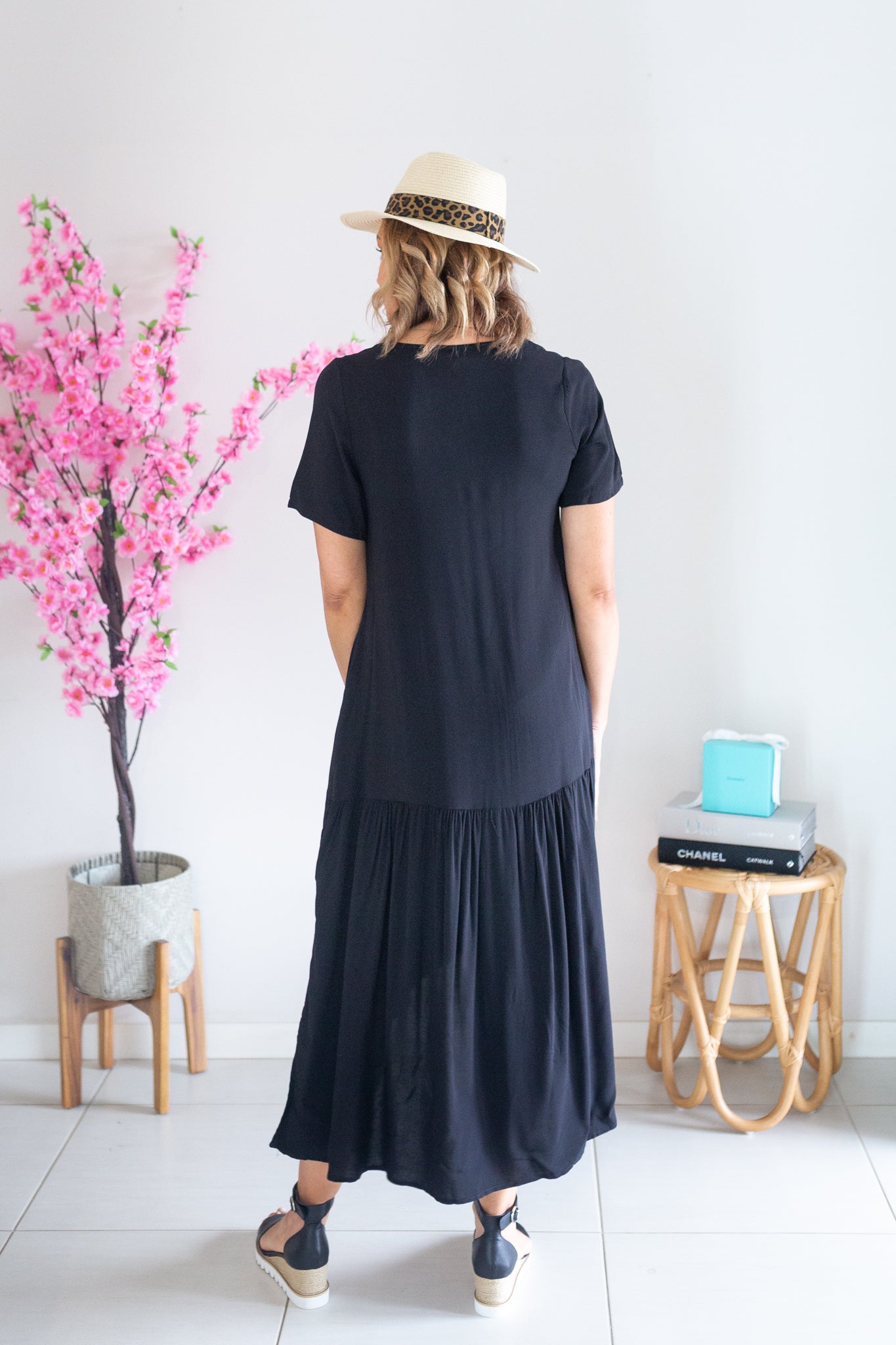 Drape Vee Dress- Black