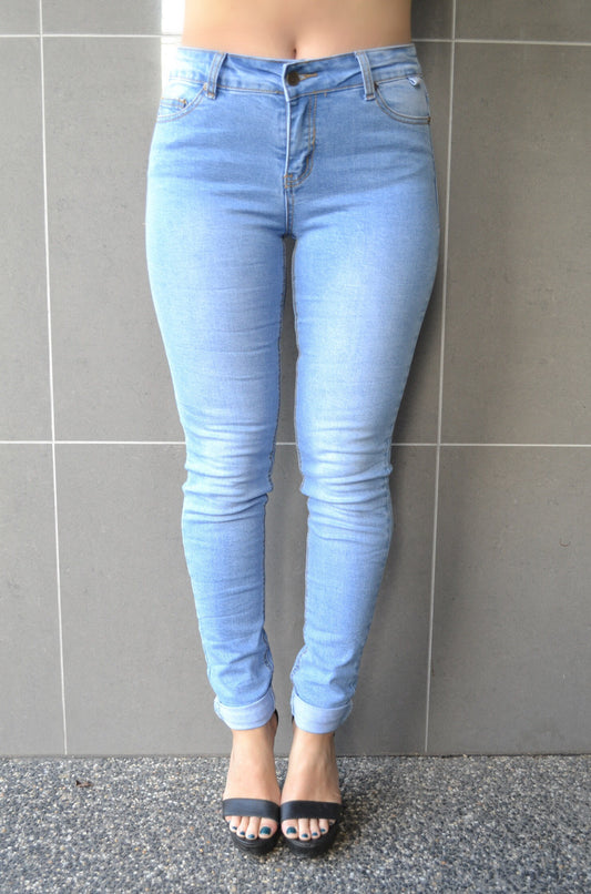 REFUGE April Plain Jean - Light Blue